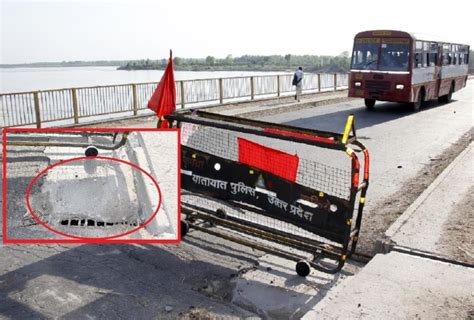 बिजनौर में गंगा बैराज पुल क्षतिग्रस्त वाहनों का आवागमन रोका Nagina