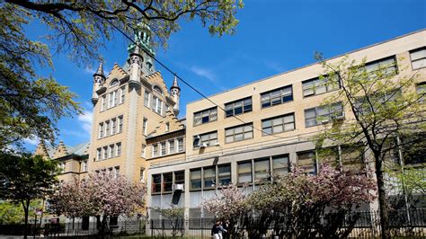 Living In Elmhurst Queens The Newtown High School Building Is A
