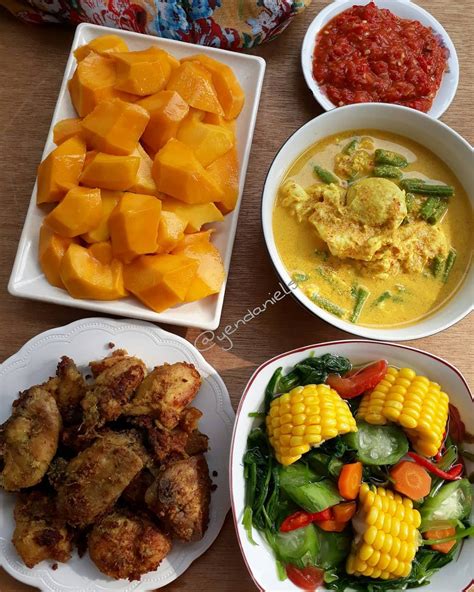 Nasi padang makanan hidangan foto gratis di pixabay. Nasi Padang Pagi Sore - PAGI CUACA