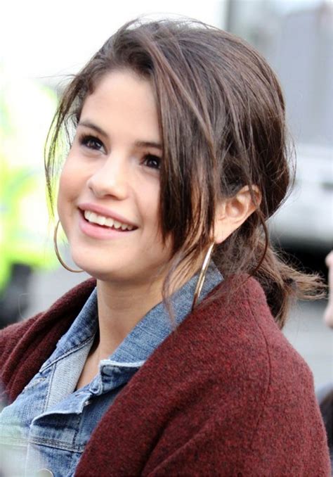 Pictures Of Selena Gomez Cut Messy Ponytail