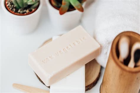 Bar Soap Vs Body Wash Heres When To Use Each One Apartment Therapy