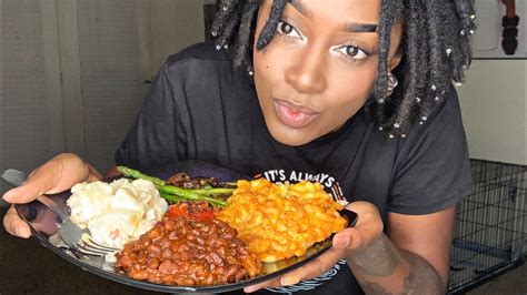 I wanted to create a place that welcomes everyone to come and enjoy an experience that takes them away from the day to day stresses of life. VEGAN Soul food.🥘🌱 (Detailed Recipe) - YouTube