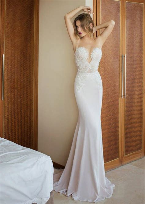 Angeblich hat der hof auch bei ihr nach einem entwurf für den großen tag angefragt. Glamouröse Designer Brautkleider von Julie Vino (mit ...