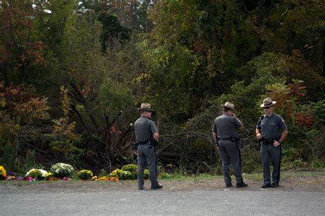 federal officials accuse n y county of blocking investigation into limo crash that killed 20