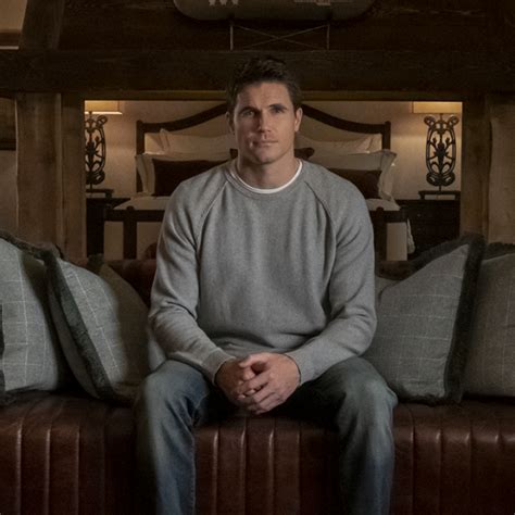 Robbie Amell Exclusive Interviews Pictures And More Entertainment