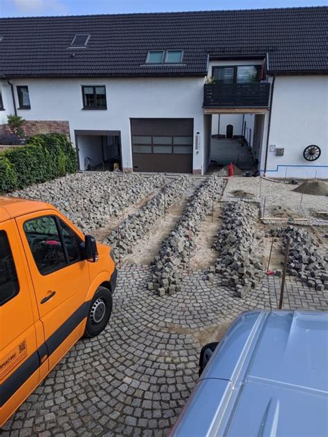 The big houses, and there are a good many of them, lie for. Asphalt-Bau Chemnitz ABC Tief- und Straßenbau GmbHDie ...