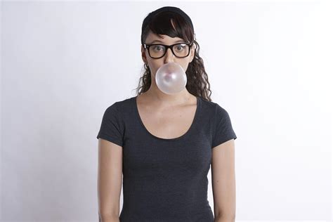 incredible benefits of chewing gum