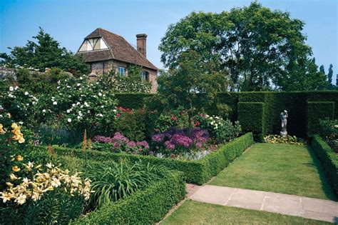 Einen Englischen Garten anlegen und gestaltet - myHOMEBOOK