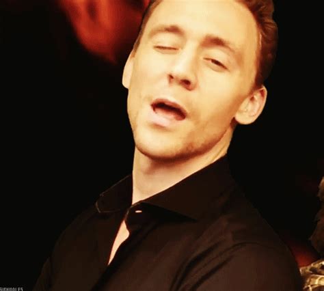 Pin For Later 11 Times Tom Hiddleston Left You Without Breath When His Wink Was So Hot It