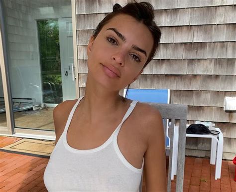 Emily Ratajkowski Leaves Fans Speechless With Jaw Dropping Swimsuit Photo As She Explores