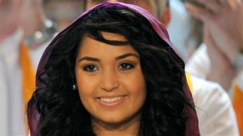 Single wahnsinnig jetzt überall erhältlich: Bahar Kizil privat: Das macht die Monrose-Sängerin nach ...