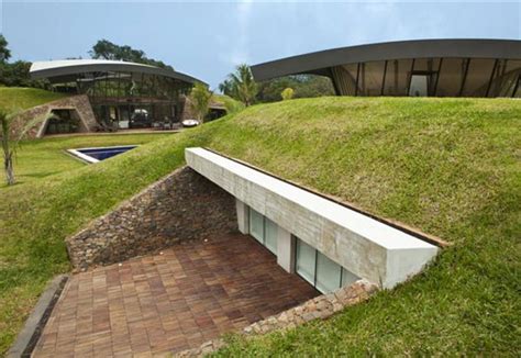 Earth Sheltered Homes Unusual Underground Hillside Homes In Luque