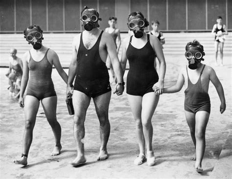 Historical Gas Mask Photos From Wwii Britain Show Life During Wartime Huffpost