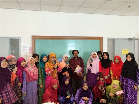 Ia ditubuhkan pada bulan julai 1975 di dungun, terengganu darul iman dan merupakan kampus utama uitm cawangan terengganu. HANDS OF JIHAD (secangkir kasihNya): uitm ACIS (pengurusan ...