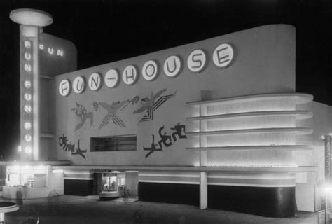 Fun House Pleasure Beach Blackpool By Night Riba Pix