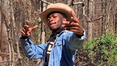 Lil Nas X S Old Town Road Removed From From Billboard S Country Charts