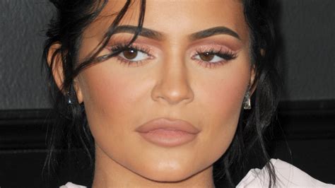 Kylie Jenners Latest Instagram Post Brings On A New Critique From Fans