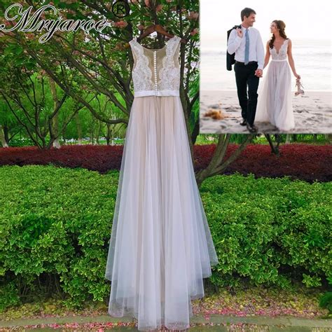 Flowy Beach Wedding Dress Bluehubdesign