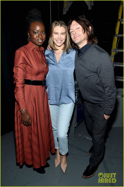 Lauren Cohan Reunites With Danai Gurira Norman Reedus And Walking Dead Cast At Nycc Photo