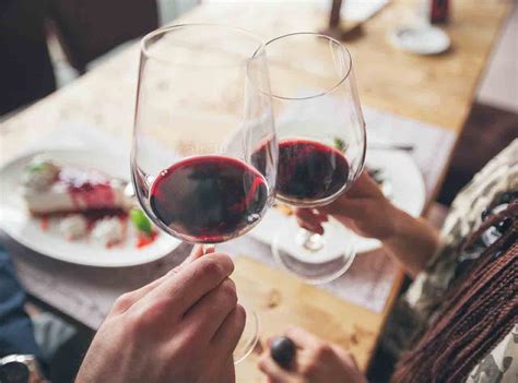 Whether you are searching for gifts for the wine lover who has everything, gifts for a friend who loves wine, or gifts for a mom who loves wine, they'll love any of the numerous wine gifts we have for you to choose from! The Truth About Whether Red Wine Actually Helps Your Heart ...