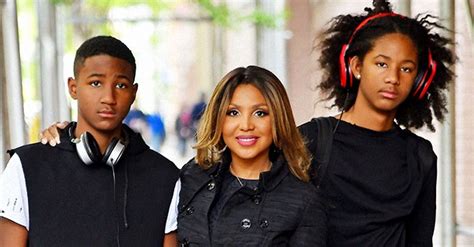 Toni Braxtons Two Sons Paid Touching Tribute To Dad Keri Lewis With