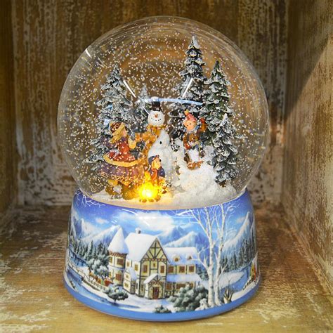 Large Build A Snowman Christmas Musical Snow Globe No 48039