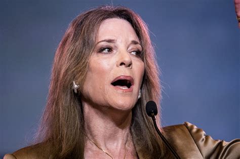 Marianne Williamson S Performance At The Democratic Debate Has A Lot Of