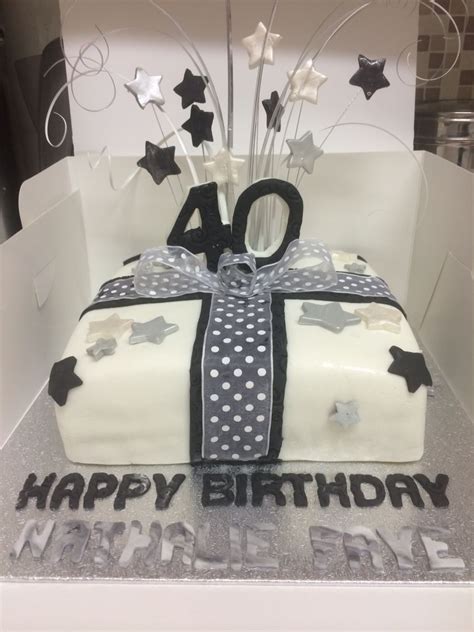 Black White And Silver 40th Birthday Cake 40th Birthday Cakes 40th