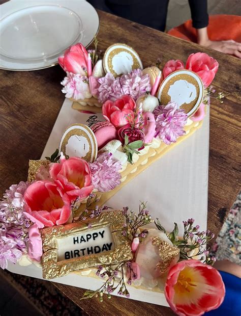 Bridgerton Themed Birthday Cake Themed Birthday Cakes Birthday