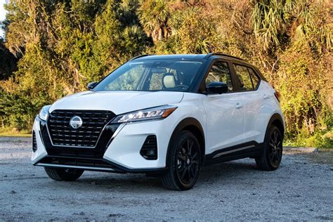 When the unexpected happens, the nissan juke's braking technology will monitor your speed and automatically engage the brakes to help you avoid collisions. 2021 Nissan Kicks First Look Review: Basic Transport Keeps ...