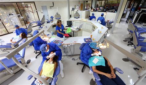 Uanl Acreditan A Cirujanos Dentistas Reporte90