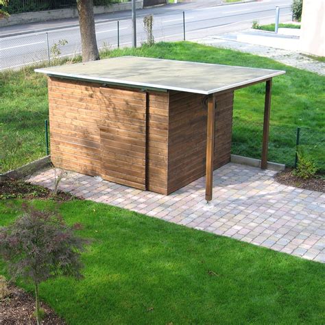Dazu gibt es noch eine großzügige doppelgarage und eine hölzerne gartenhütte. #Gartenhütte | Gartenhütte, Garten