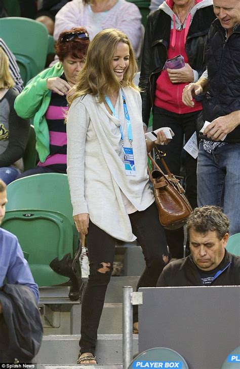 Andy Murrays Girlfriend Kim Sears In Ripped Jeans At Australian Open