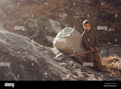 Child Labour Pakistan Hi Res Stock Photography And Images Alamy