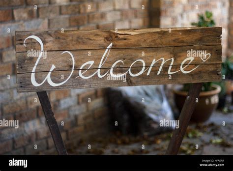 Diy Wooden Welcome Sign Stock Photo Alamy