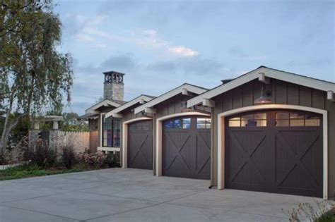 40 Best Detached Garage Model For Your Wonderful House Garage Door