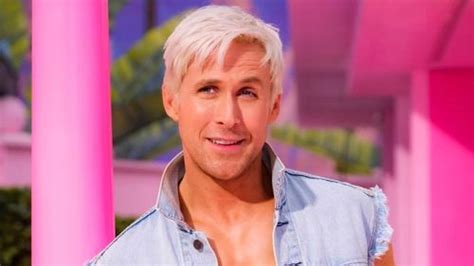 Ryan Gosling Wears Isle Of Paradise Fake Tan On The Set Of New Barbie Movie Mirror Online