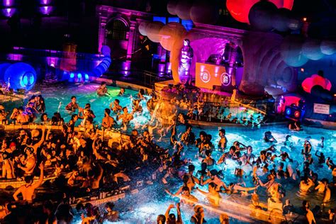 Szechenyi Baths Spa Party Budapest Perfect Be Traveller Consigli Di