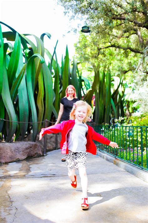 Disneyland Secrets: 13 Places to Beat the Heat - Lipgloss and Crayons