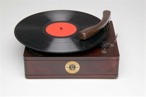 Victoria gramophone record player with square base & brass horn 78 rpm. Finding the Value of Antique Record Players | ThriftyFun