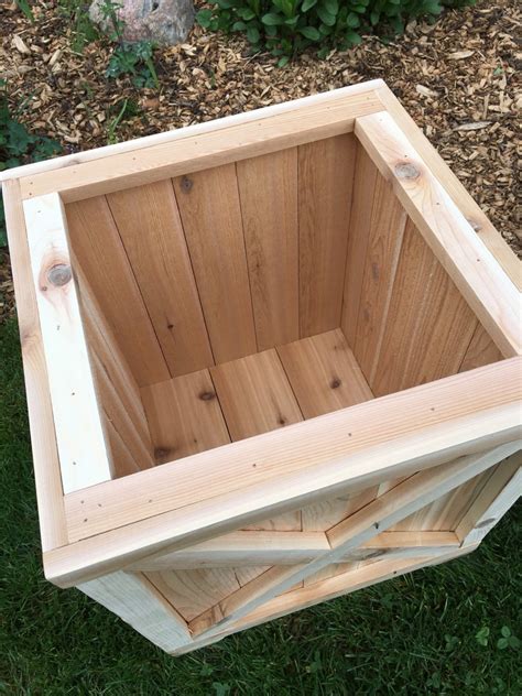 Cedar planter box/Planter/Wood planter/Cedar box/Outdoor wood planter/Outdoor garden box/Patio ...