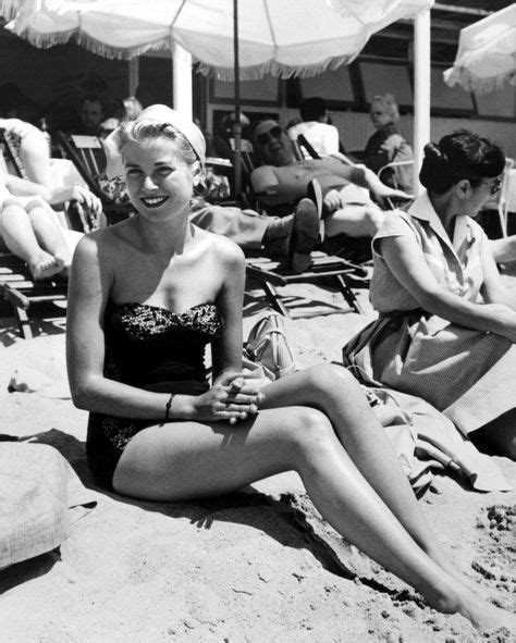 Grace Kelly Between Filming On The Beach For To Catch A Thief Grace