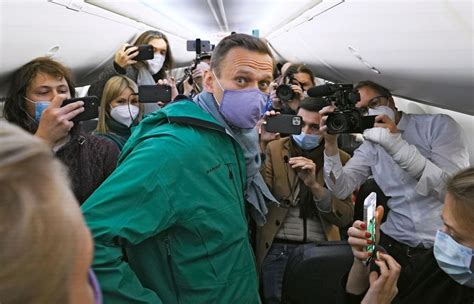 Nawalny mógł to zrobić tylko z pomocą niemiec. Ryzyko Nawalnego - Polityka.pl