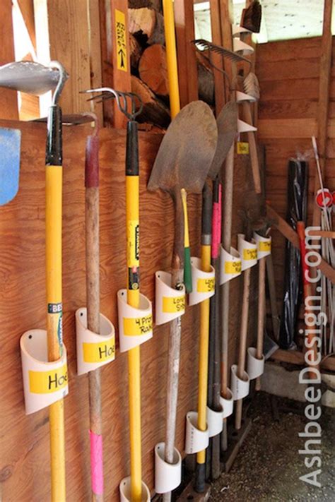 We often forget that the garage is a potentially valuable space that can be used for way more than storing the car. 30 Useful Garage Workshop Arrangement Ideas - Buzz 2018
