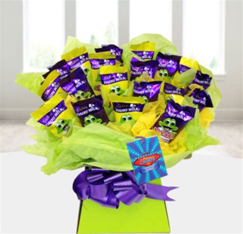 15 popular breeds, all on wheeled transportation. Freddo Bouquet (With images) | Unusual gifts, Chocolate