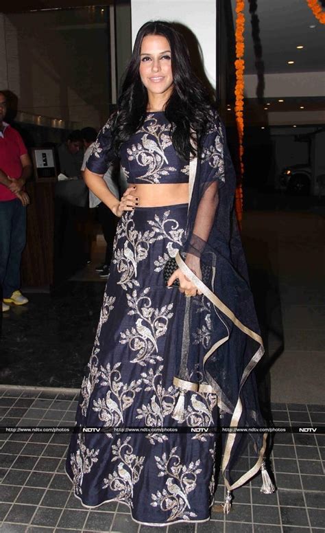 The 10 Most Shaandaar Celeb Wedding Outfits Of 2015 Outfits Indian Attire Mom Dress
