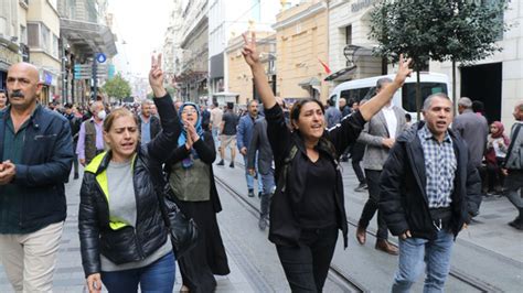 Turkish police arrest dozens in İstanbul protest against Turkeys use