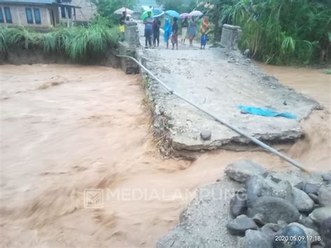 Tiga Sungai Meluap Puluhan Rumah Di Bumi Hantatai Kembali Terendam Banjir