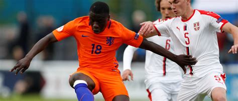 In the current club jong ajax played 3 seasons, during this time he played brian brobbey shots an average of 0.56 goals per game in club competitions. Ajax-talent Brian Brobbey: "Binnen twee jaar hoop ik in ...