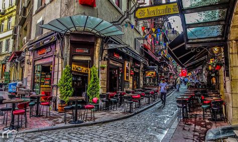 What is the most luxury street in Istanbul? 2